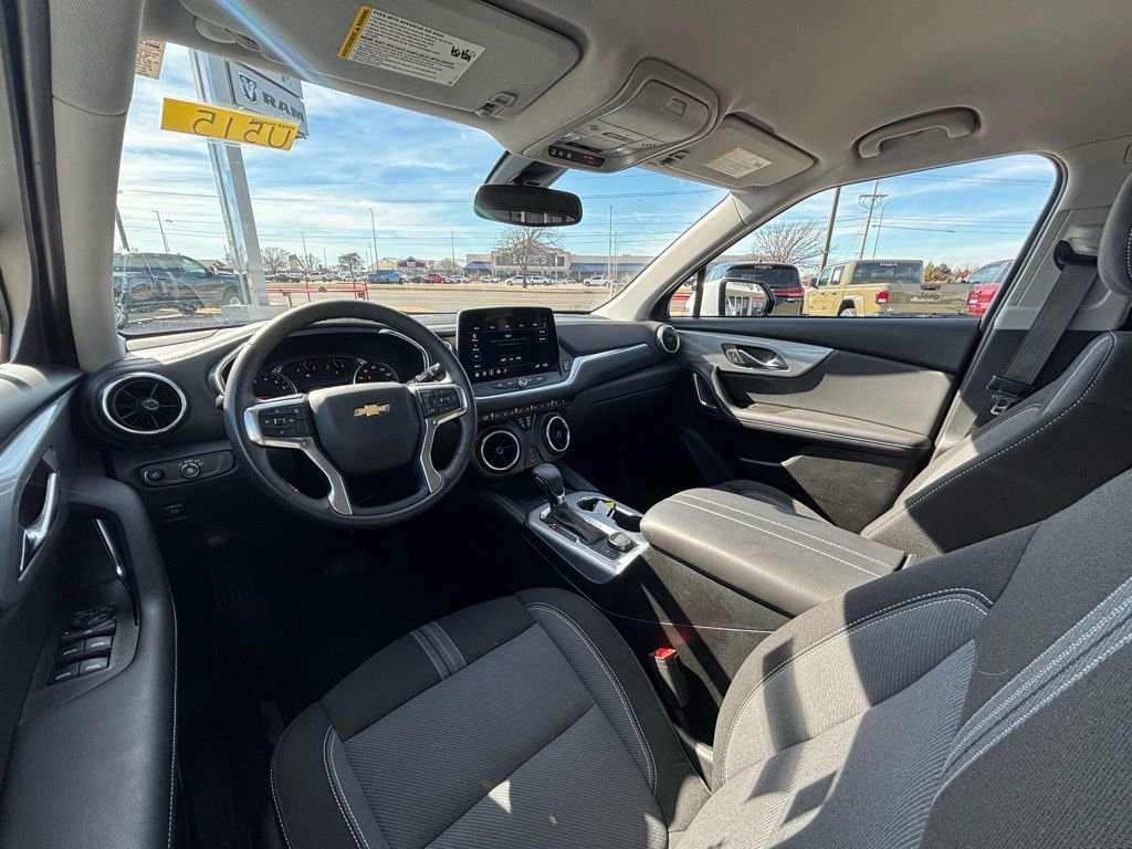 Used 2024 Chevrolet Blazer LT w/ Convenience Package image 12