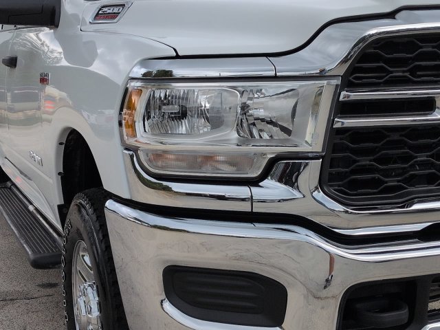 Used 2022 RAM 2500 Tradesman w/ Chrome Appearance Group AWD/4WD image 9