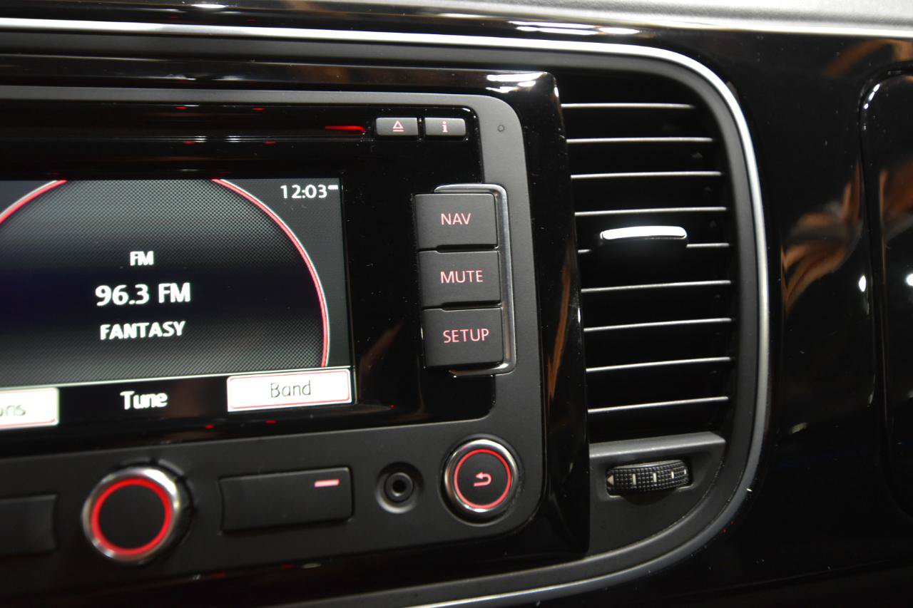 Used 2012 Volkswagen Beetle 2.5 FWD image 13