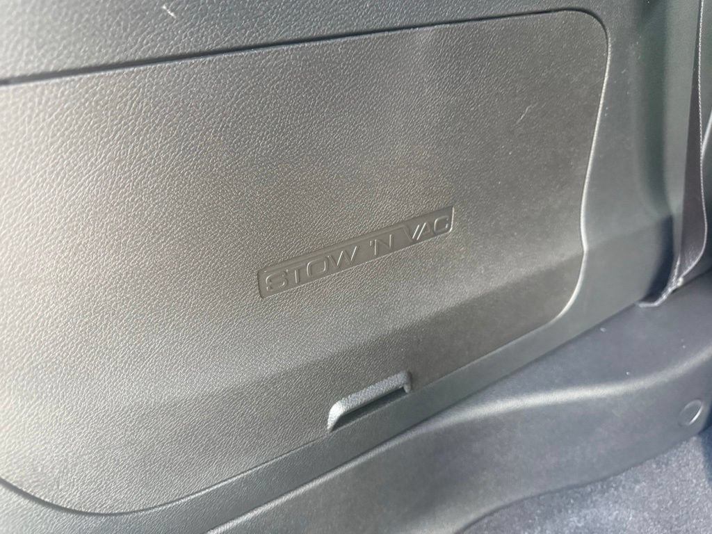 New 2027 Chrysler Pacifica Limited w/ Family Tech Group FWD image 48