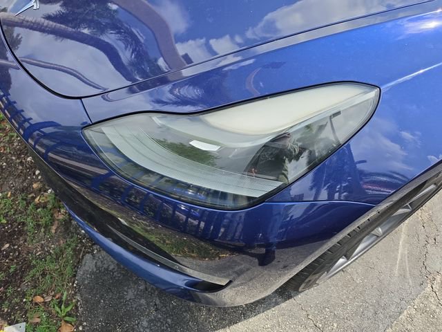 Used 2023 Tesla Model 3 Standard Range image 9