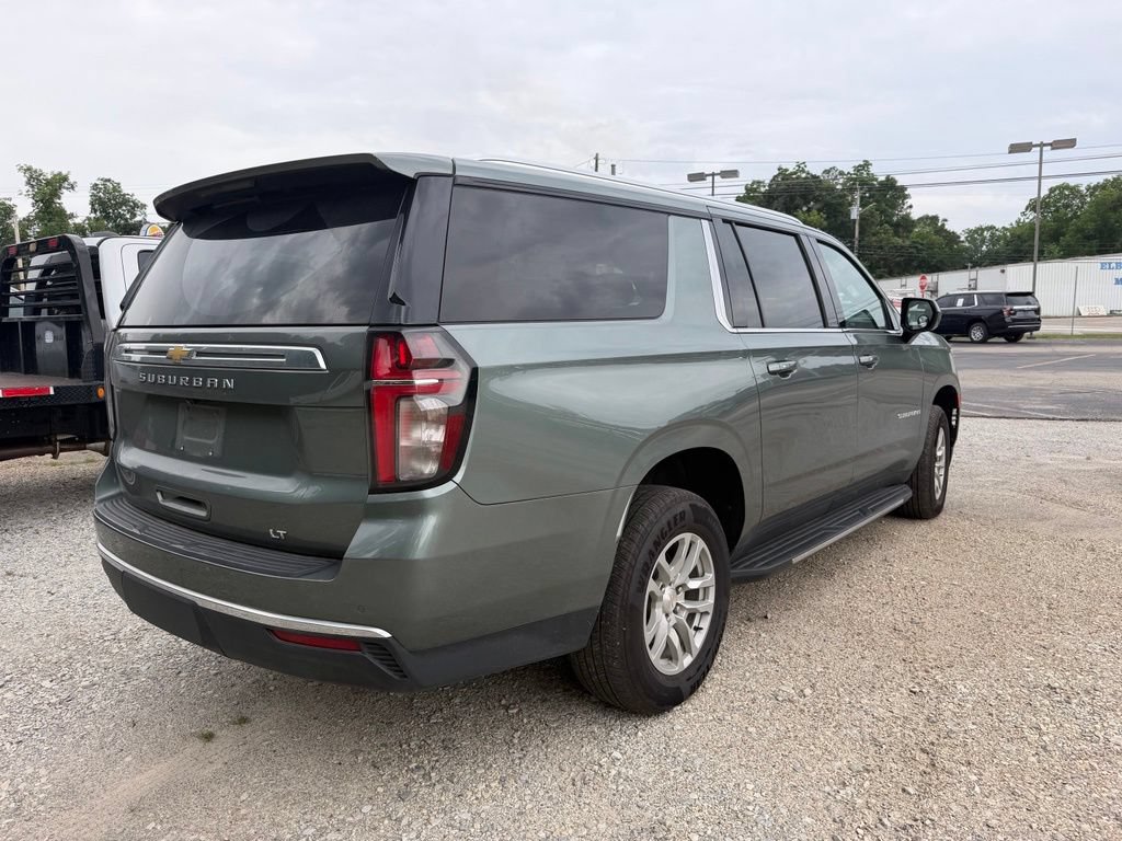 Used 2024 Chevrolet Suburban LT AWD/4WD image 3