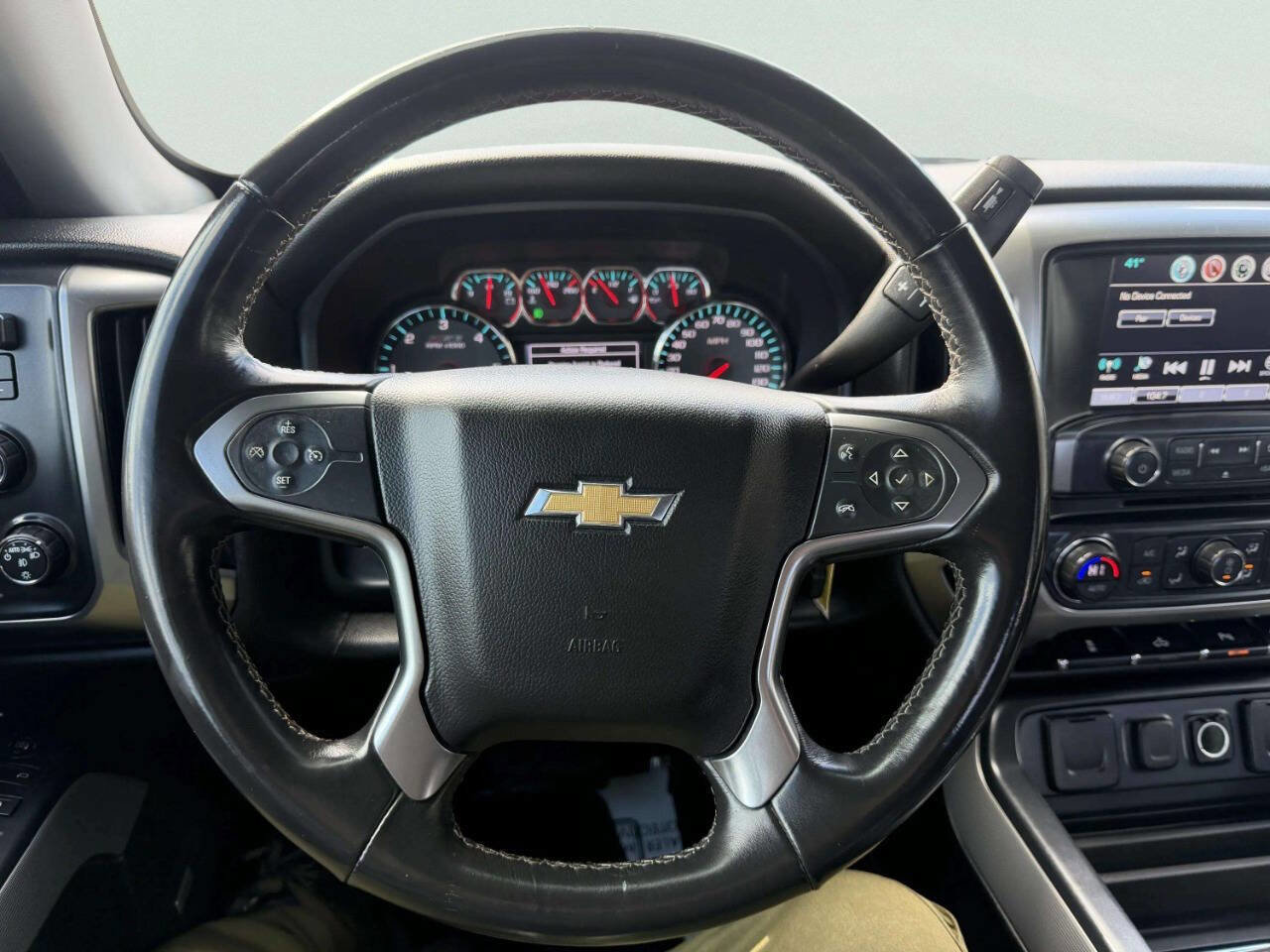 Used 2017 Chevrolet Silverado 1500 LT w/ Midnight Edition image 31