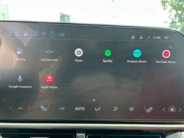 Used 2025 Chevrolet Equinox EV RS FWD image 24