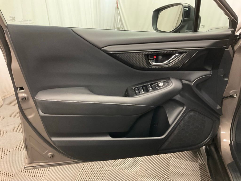 Used 2023 Subaru Outback Premium AWD/4WD image 12