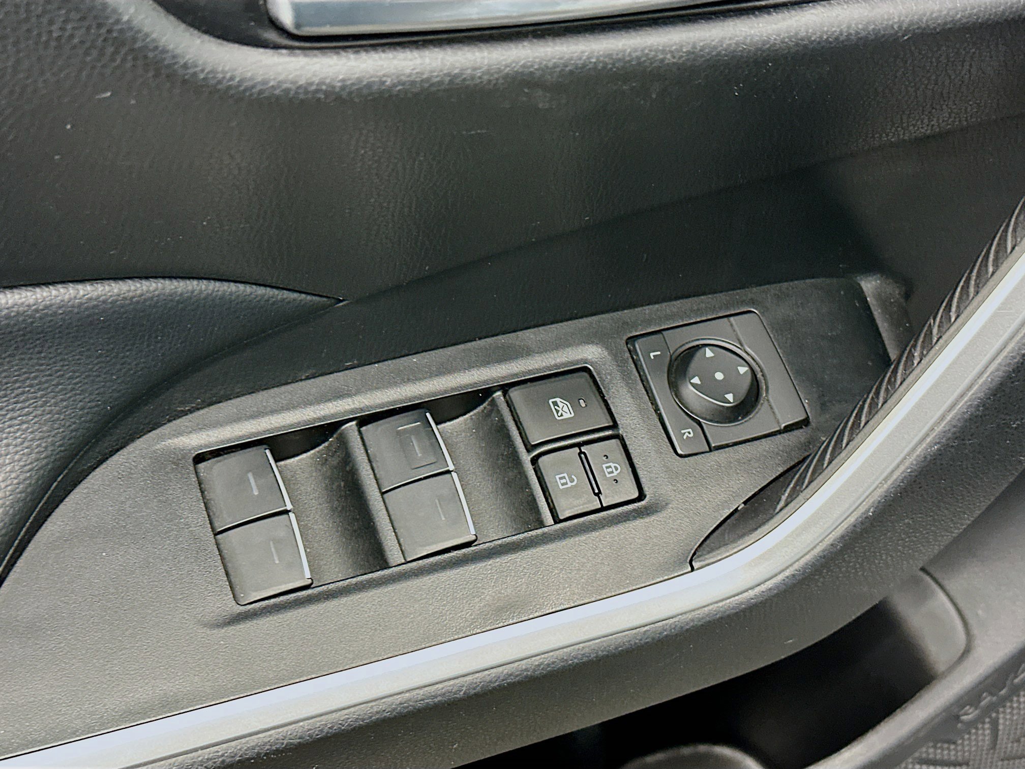 Used 2024 Toyota RAV4 XLE image 15