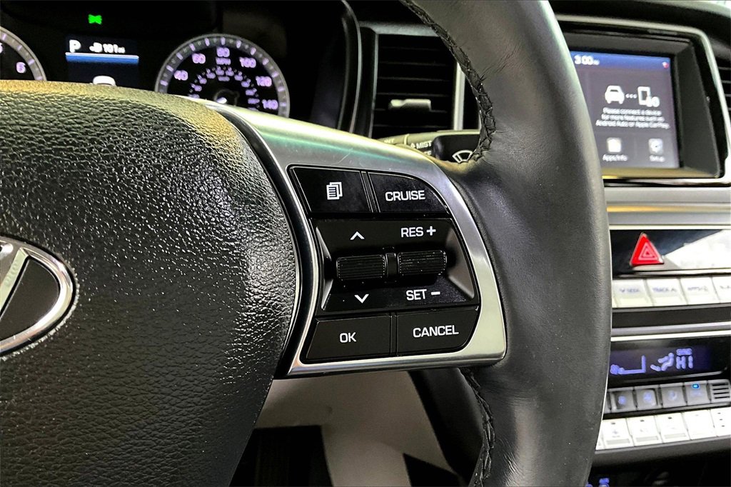 Used 2018 Hyundai Sonata Limited image 13