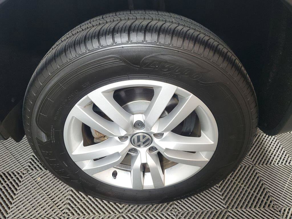 Used 2017 Volkswagen Tiguan S AWD/4WD image 11