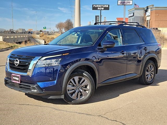 Used 2022 Nissan Pathfinder SV w/ SV Premium Package