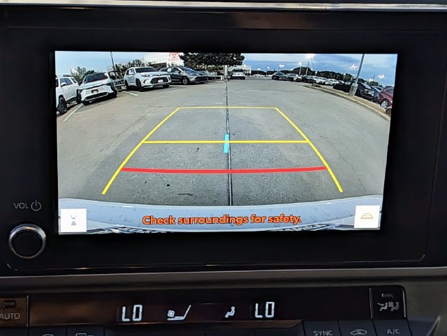 Used 2025 Toyota Camry SE FWD image 18