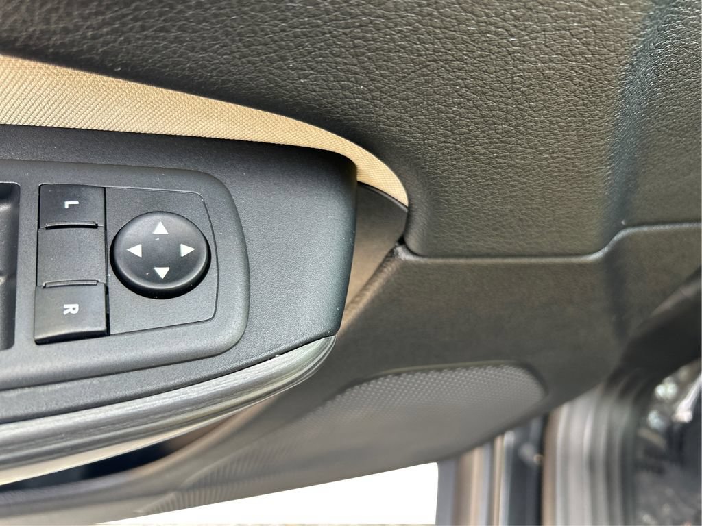Used 2016 Jeep Cherokee Sport AWD/4WD image 42