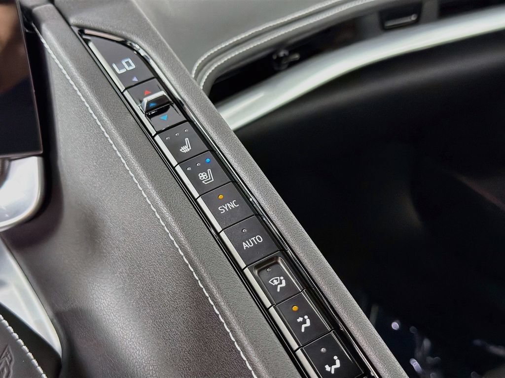 Used 2023 Chevrolet Corvette Stingray Preferred Conv w/ Z51 Performance Package RWD image 16