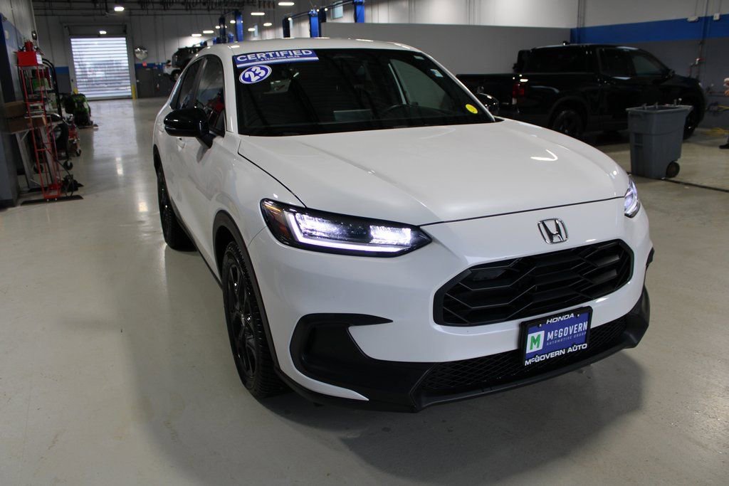 Used 2023 Honda HR-V Sport image 4
