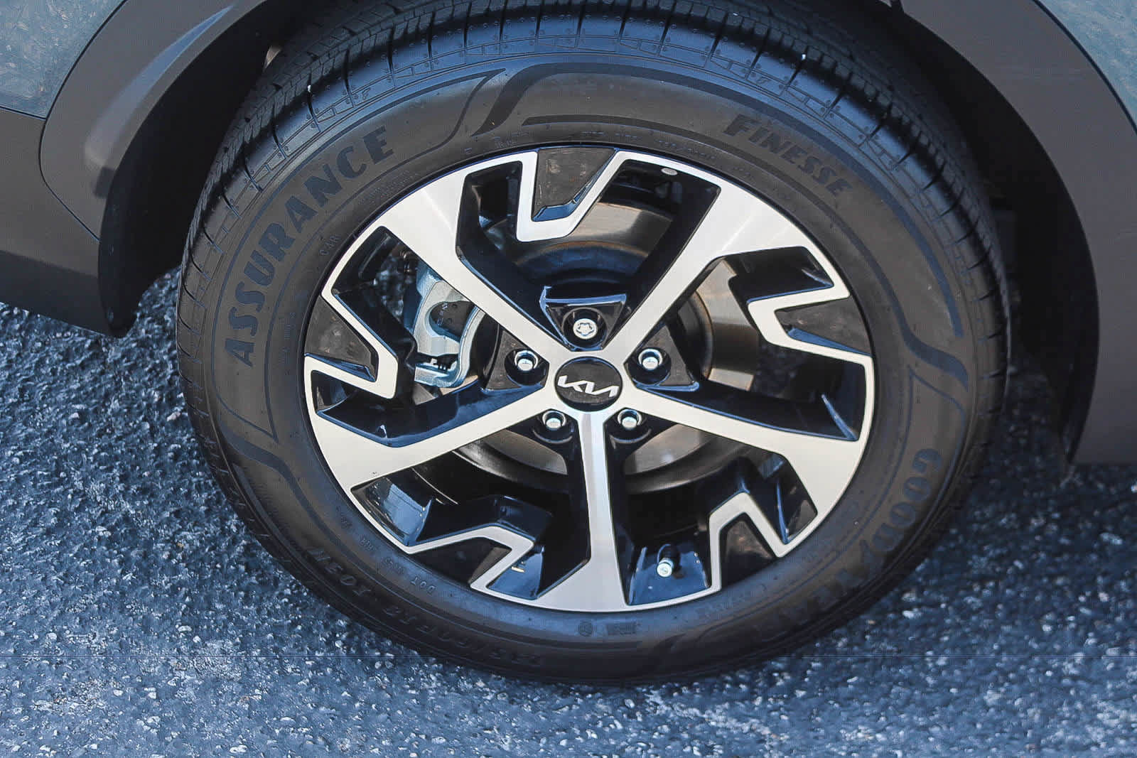 Used 2025 Kia Sportage EX AWD/4WD image 11