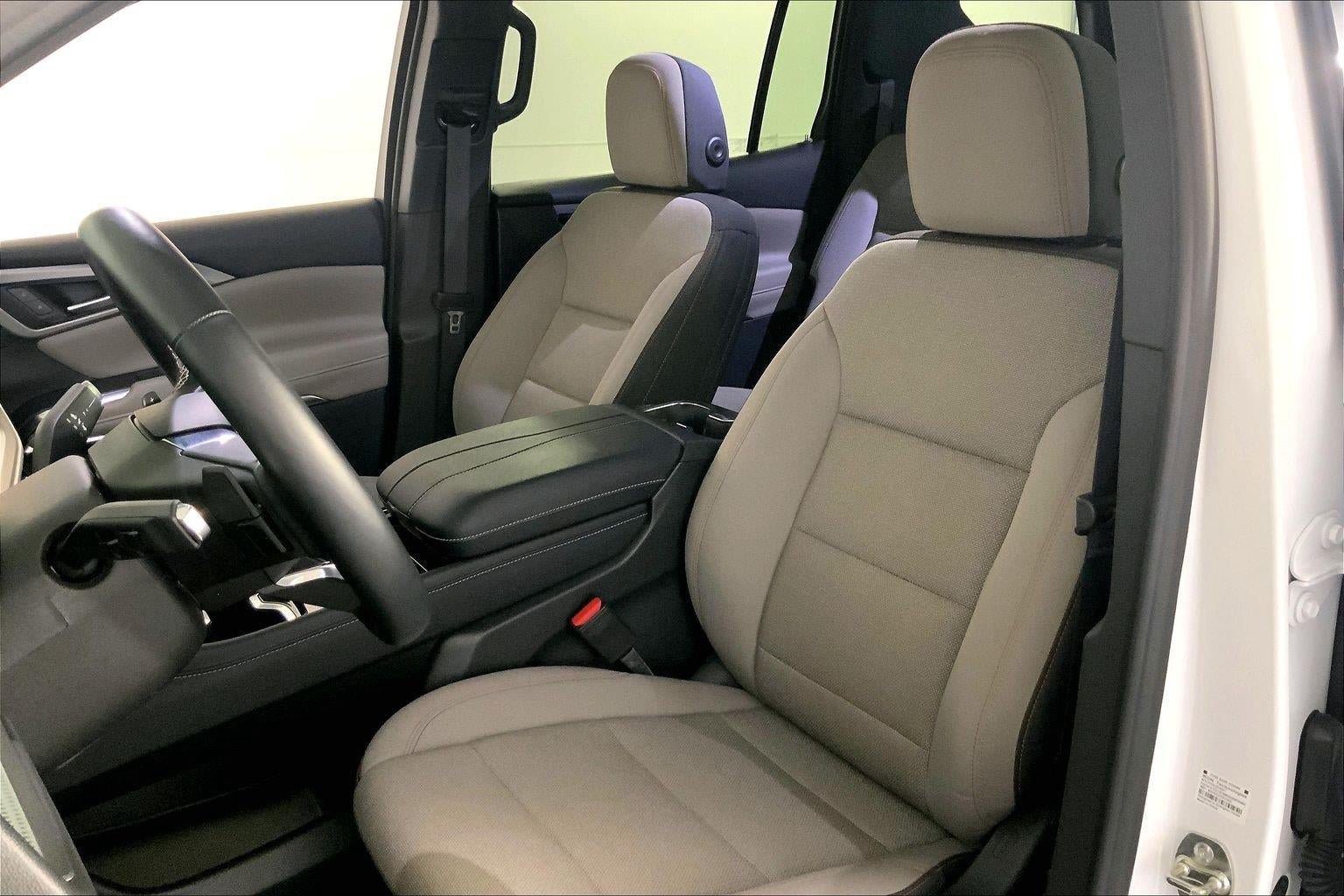 Used 2026 Chevrolet Traverse LT w/ Driver Confidence Package AWD/4WD image 22