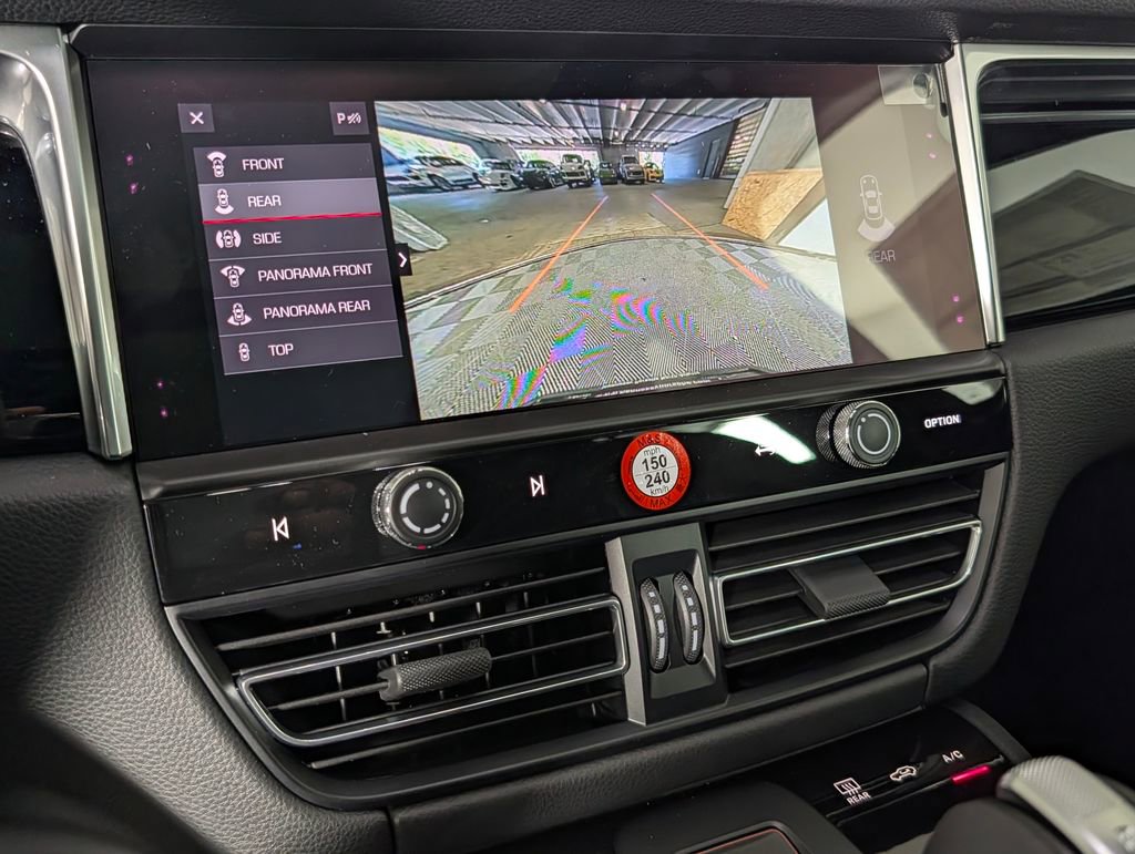 New 2026 Porsche Macan AWD/4WD image 33
