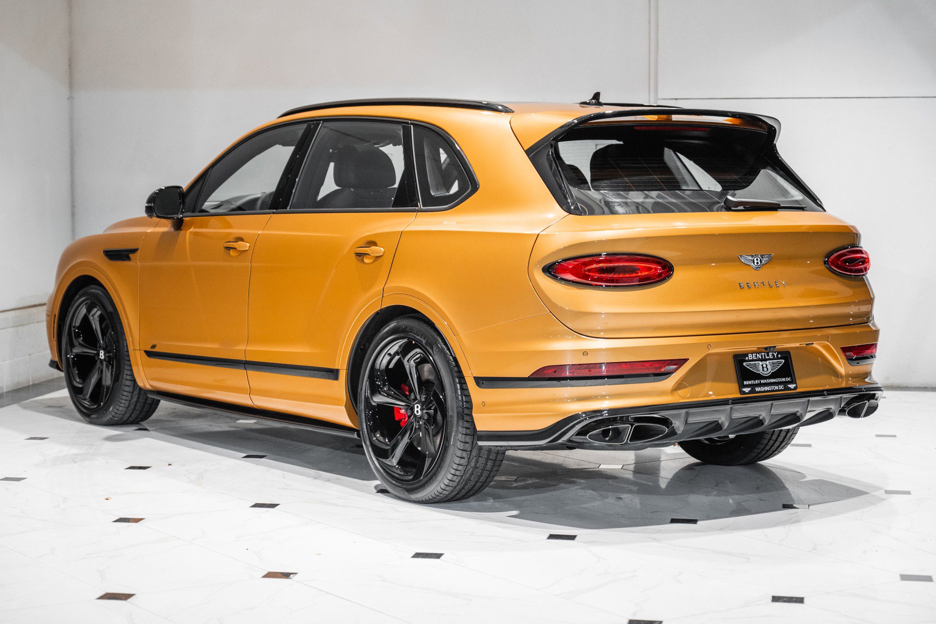 New 2025 Bentley Bentayga image 3