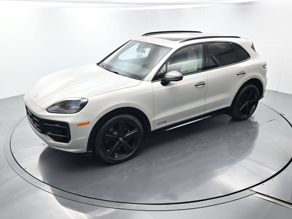 Certified 2026 Porsche Cayenne GTS AWD/4WD image 34
