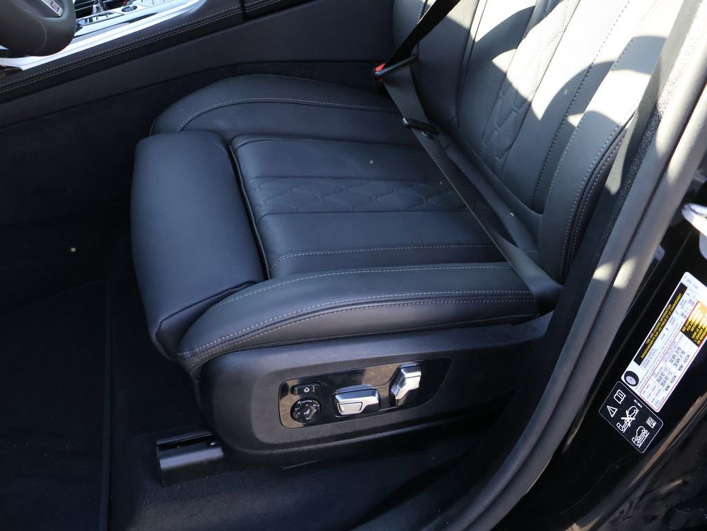 New 2026 BMW X7 M60i image 41