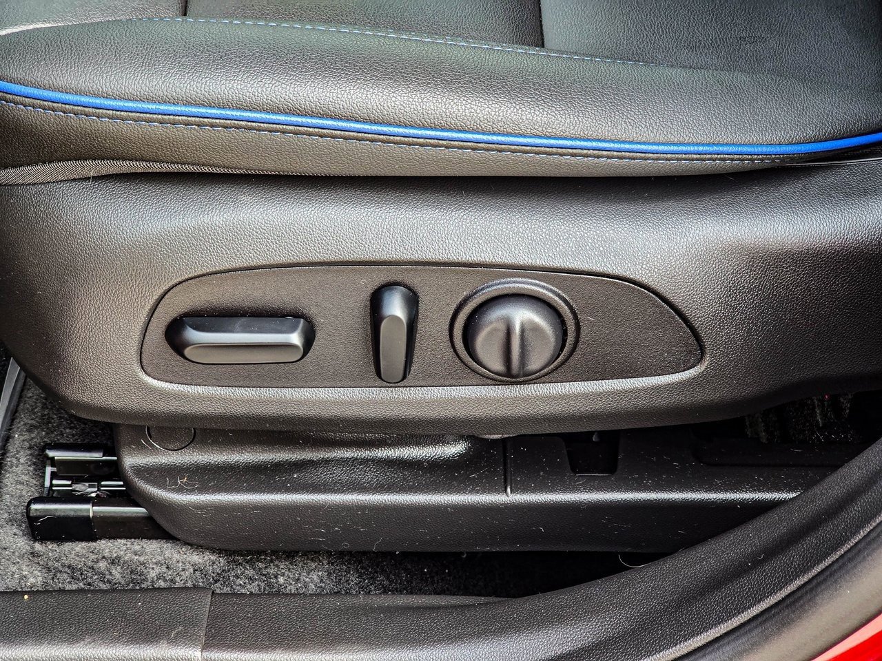 Used 2025 Buick Envista Sport Touring w/ Convenience I Package image 17