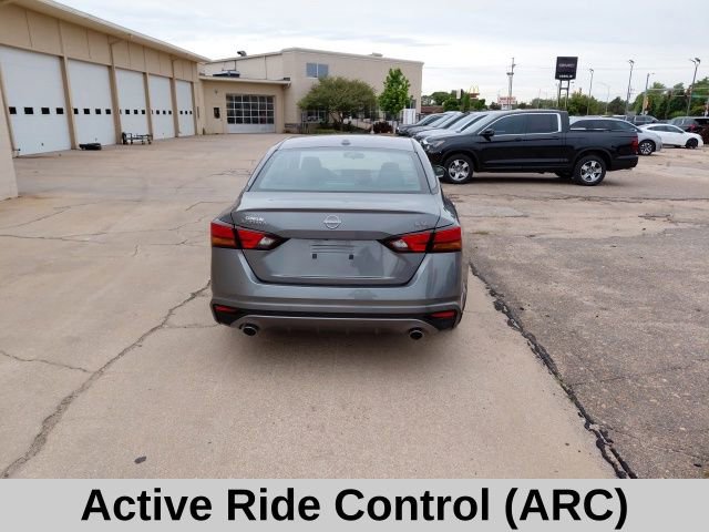 Used 2024 Nissan Altima 2.5 SV w/ SV Premium Package FWD image 6