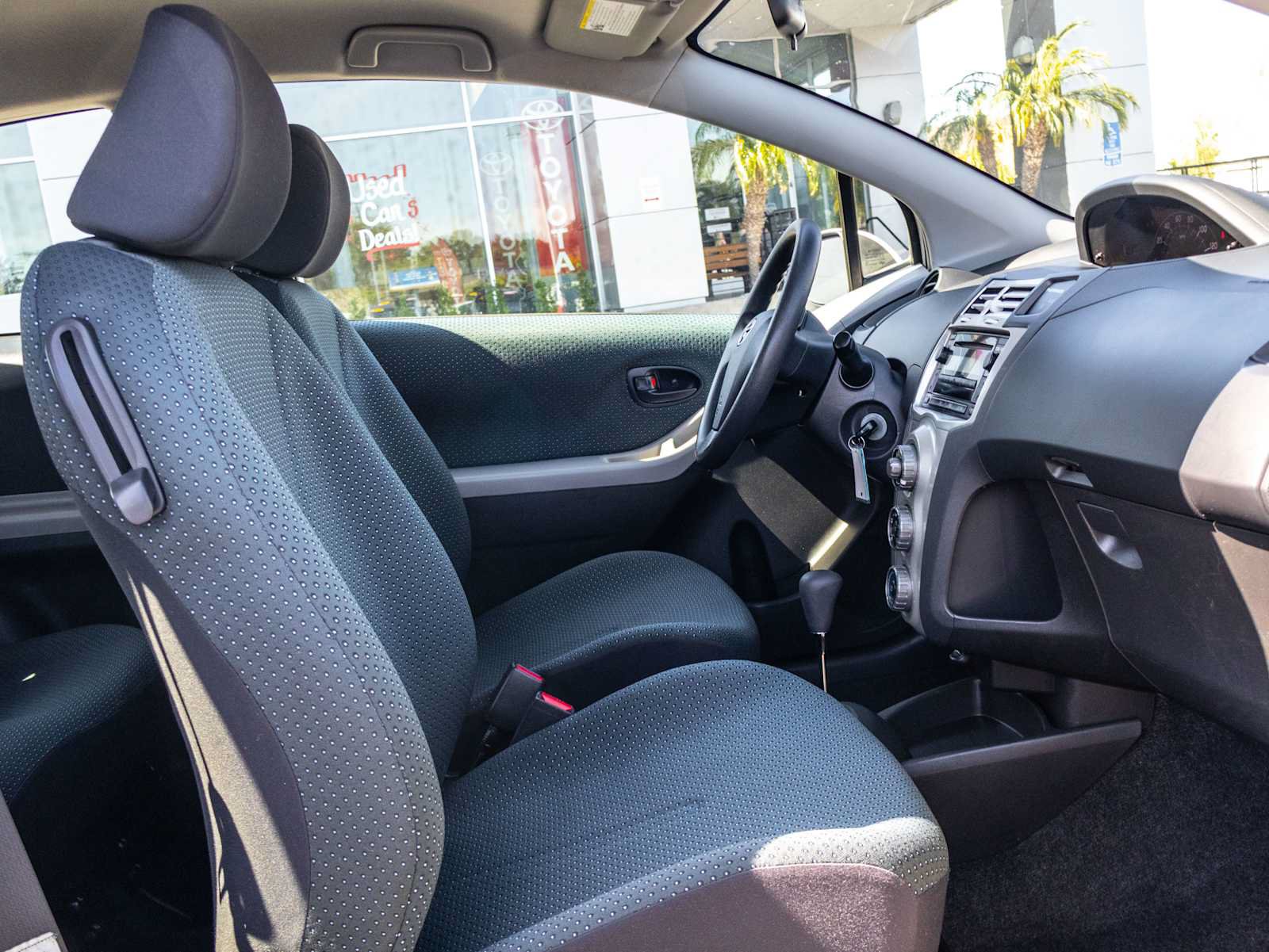 Used 2008 Toyota Yaris 2-Door Hatchback FWD image 22