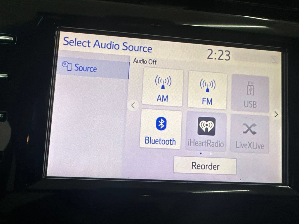Used 2018 Toyota Camry LE FWD image 19