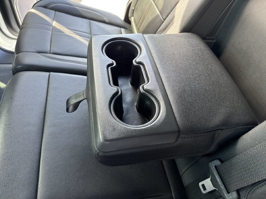 Used 2022 Chevrolet Silverado 1500 High Country w/ Technology Package AWD/4WD image 38