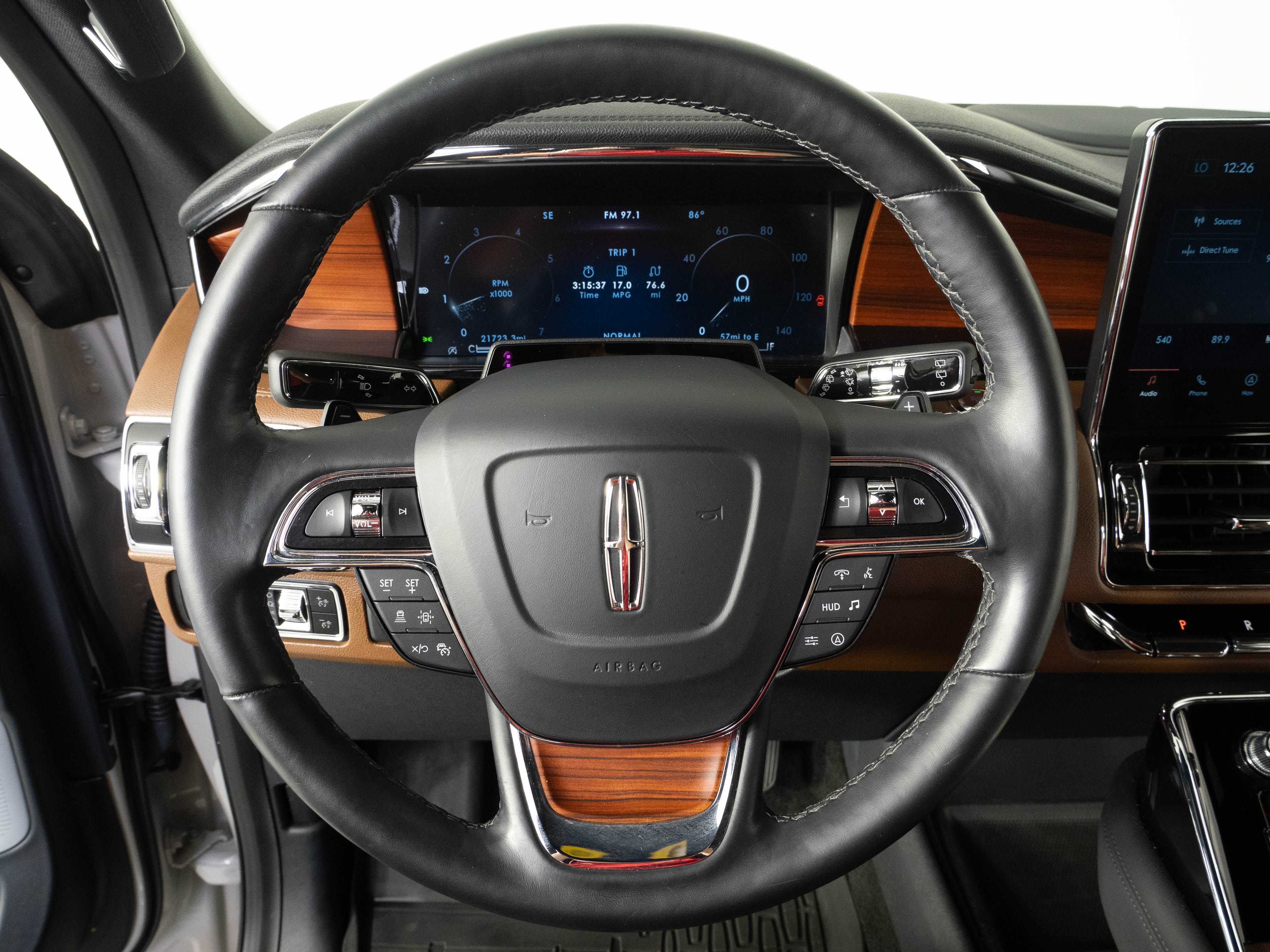 Used 2024 Lincoln Navigator Reserve AWD/4WD image 8
