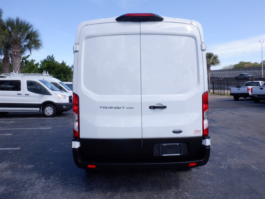 Used 2023 Ford Transit 250 Medium Roof RWD image 4