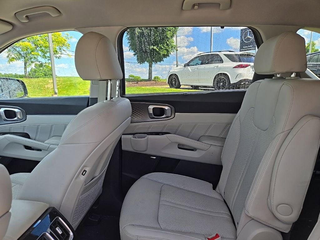 Certified 2023 Kia Sorento SX Prestige AWD/4WD image 32