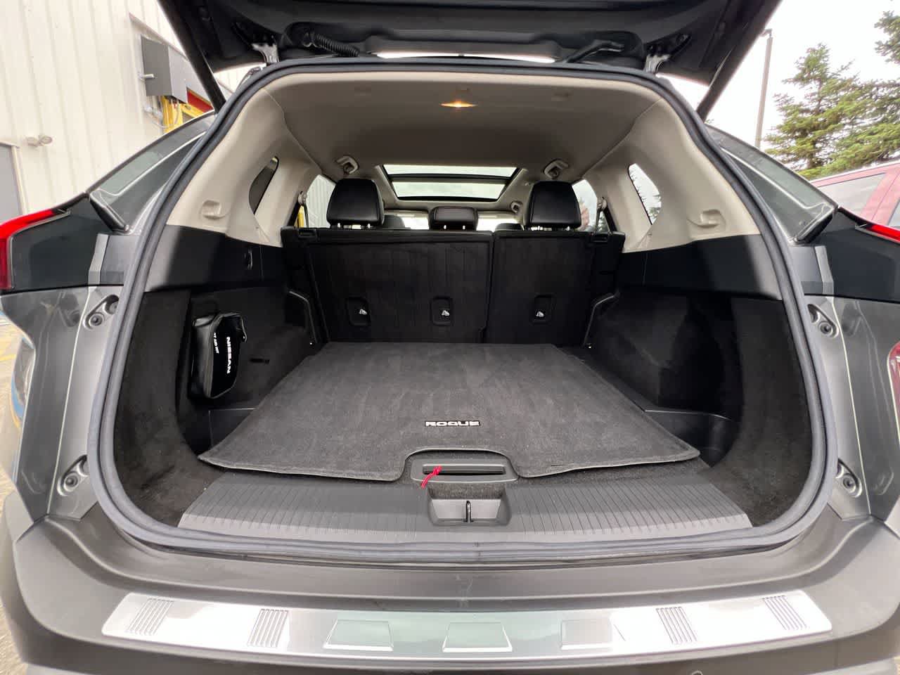 Used 2021 Nissan Rogue SV w/ Premium Package FWD image 25
