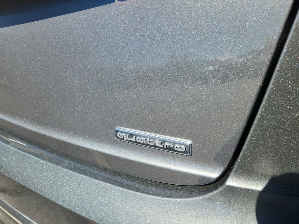 Used 2021 Audi Q8 Prestige w/ Prestige Package image 14