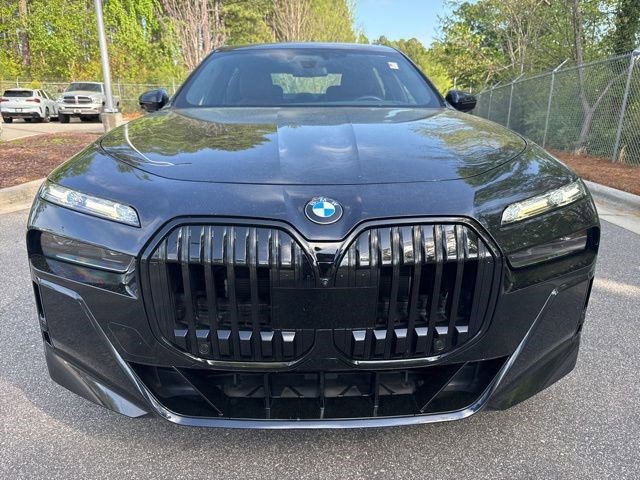 Certified 2023 BMW 760i xDrive w/ Executive Package image 9