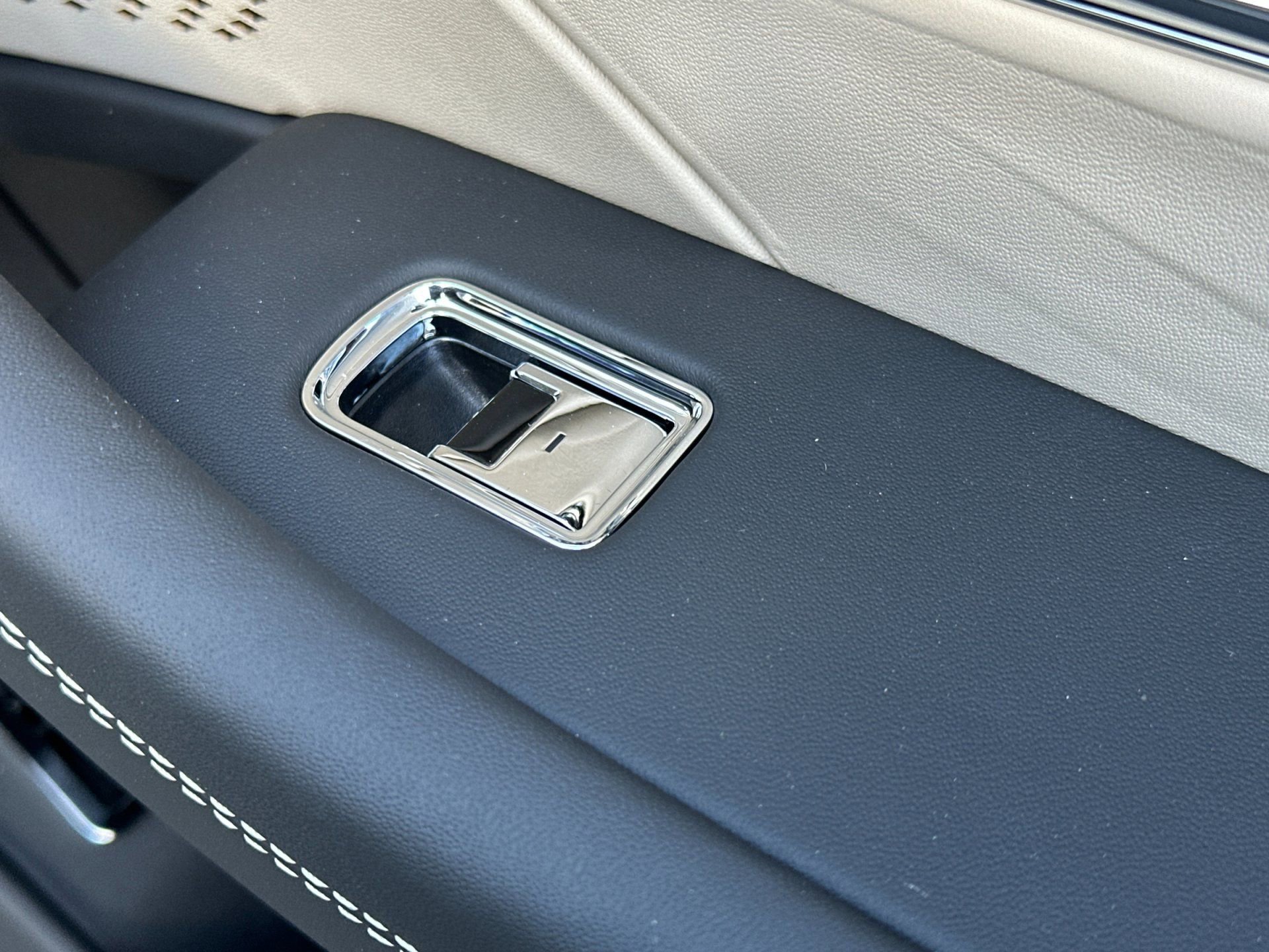 New 2026 Bentley Flying Spur Plug-In Hybrid AWD/4WD image 18