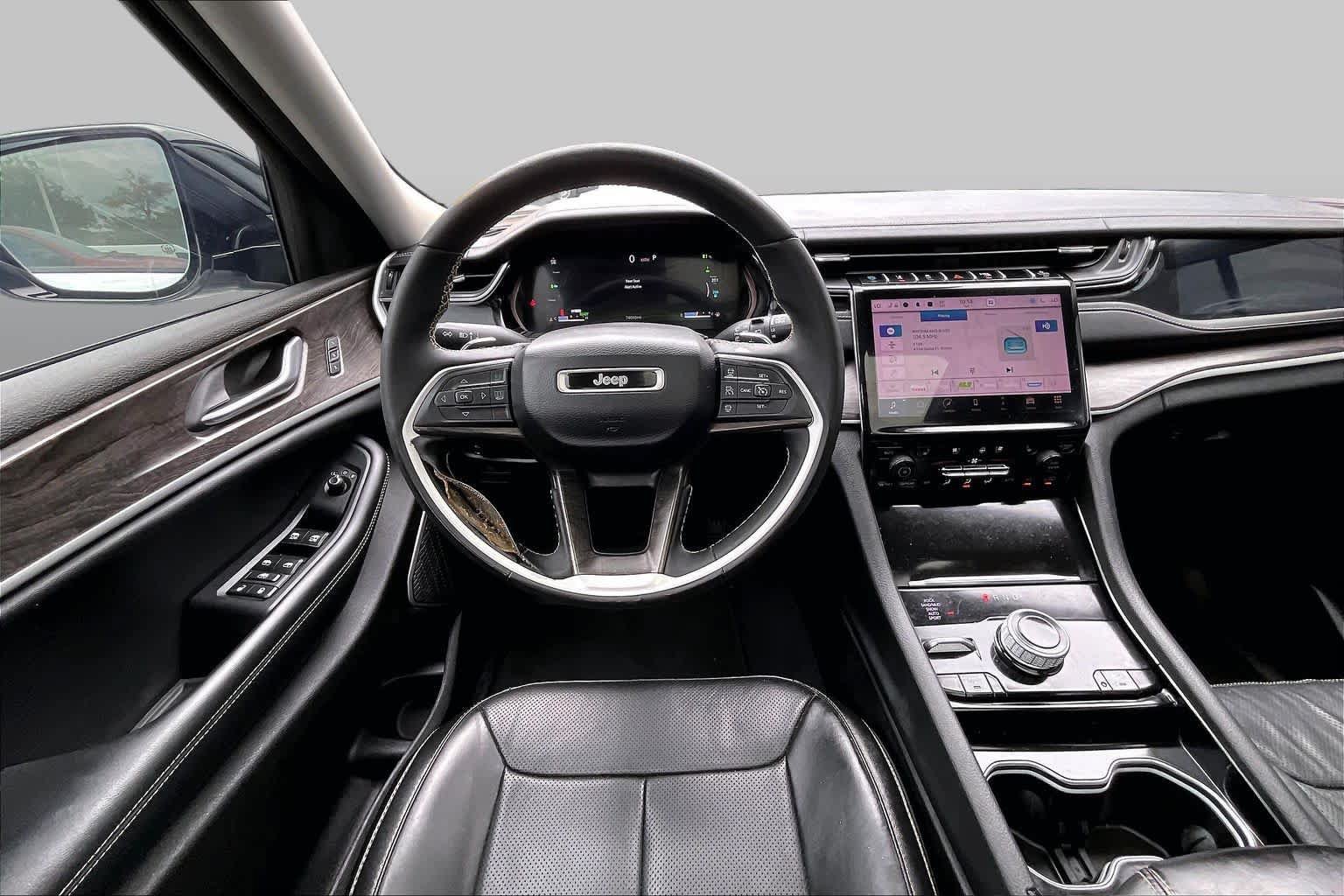 Used 2022 Jeep Grand Cherokee Limited 4xe w/ Luxury Tech Group II AWD/4WD image 6