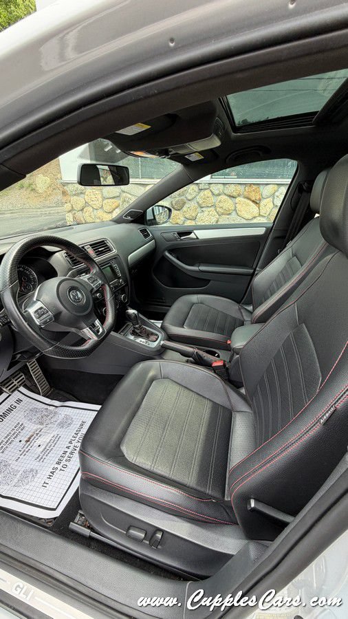 Used 2013 Volkswagen Jetta GLI Autobahn FWD image 30