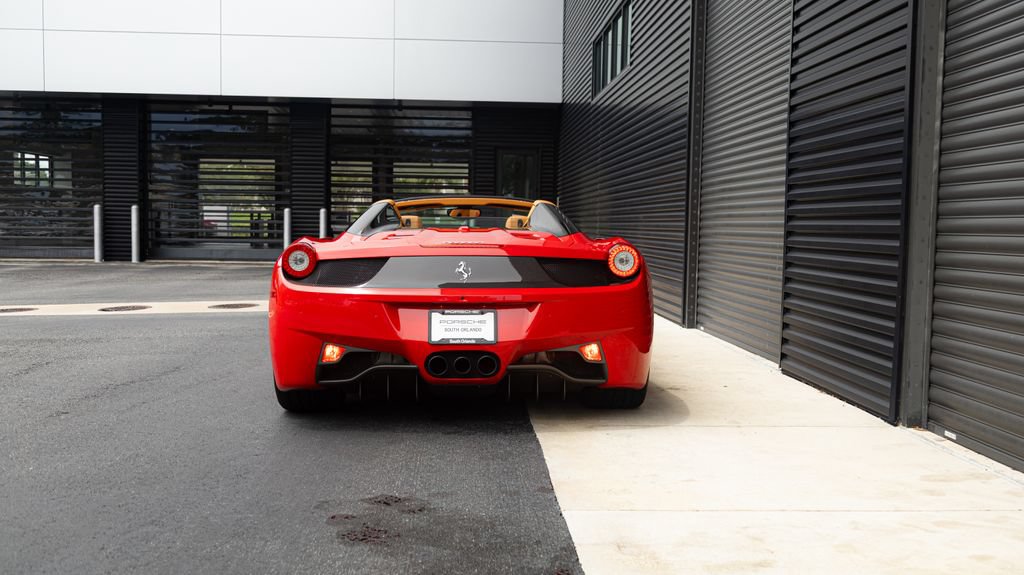 Used 2015 Ferrari 458 Spider RWD image 5