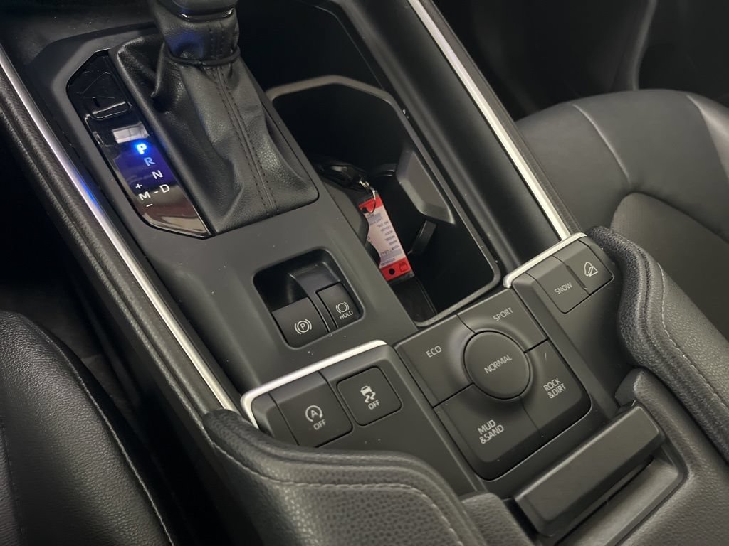 Used 2024 Toyota Grand Highlander AWD image 15