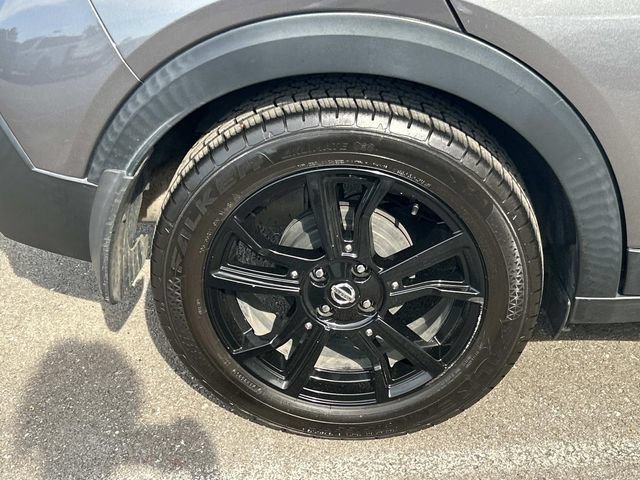 Used 2020 Nissan Kicks SR w/ SR Premium Package FWD image 10