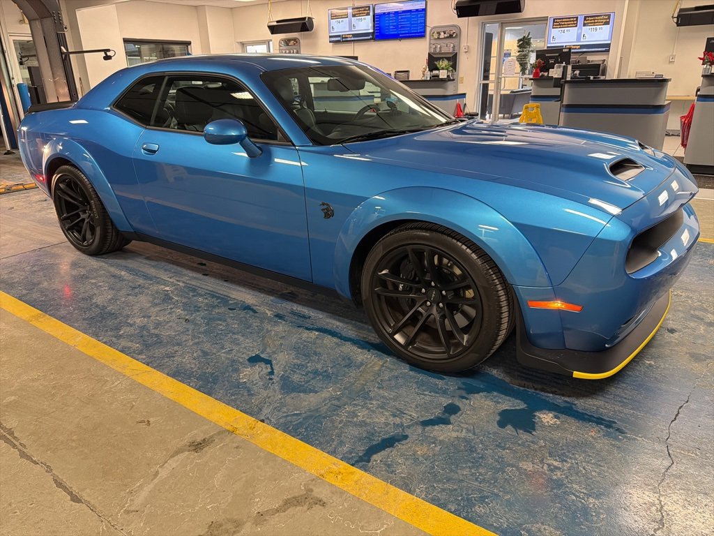 Used 2023 Dodge Challenger SRT Hellcat image 3