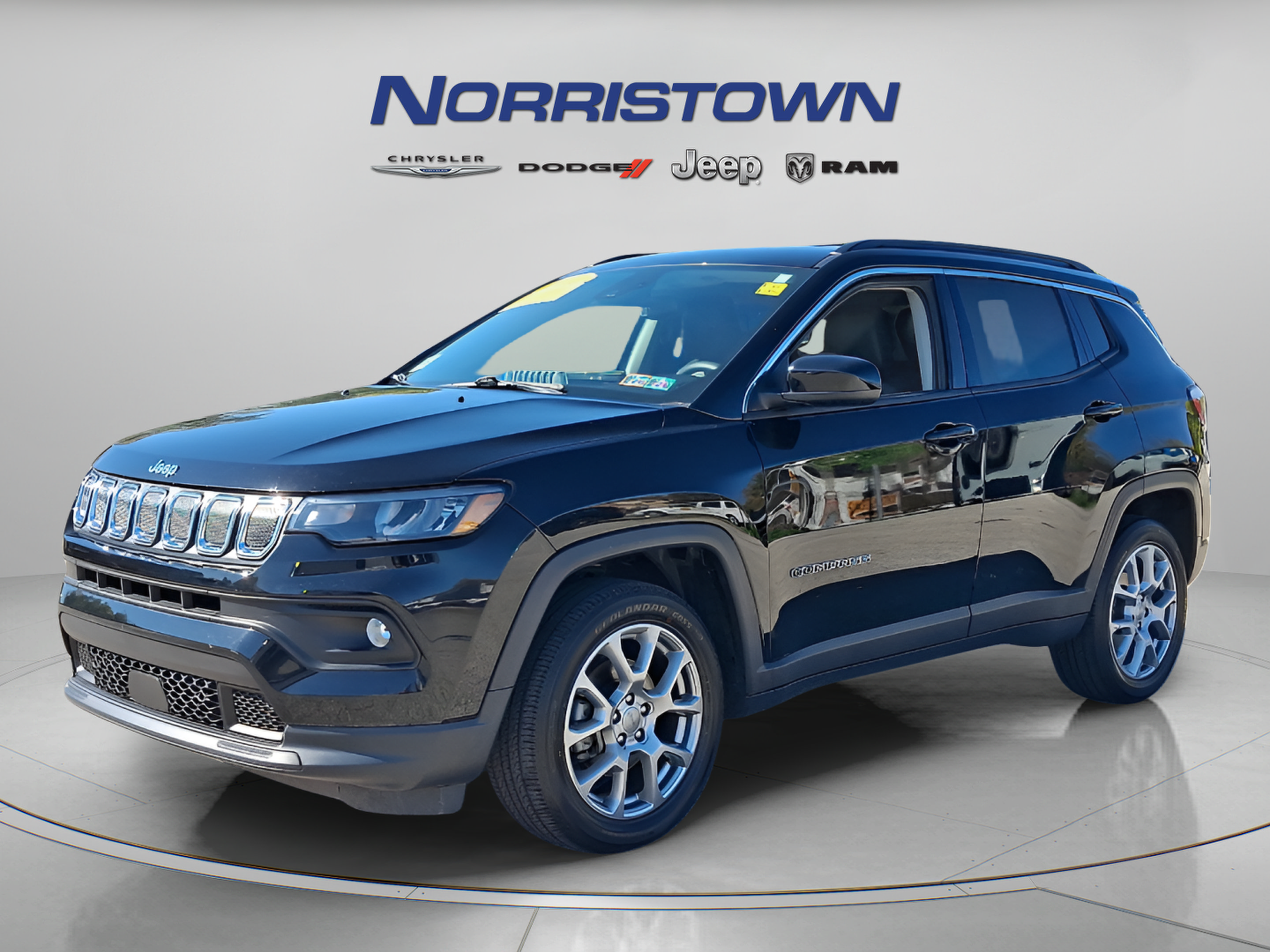 Certified 2022 Jeep Compass Latitude AWD/4WD image 3