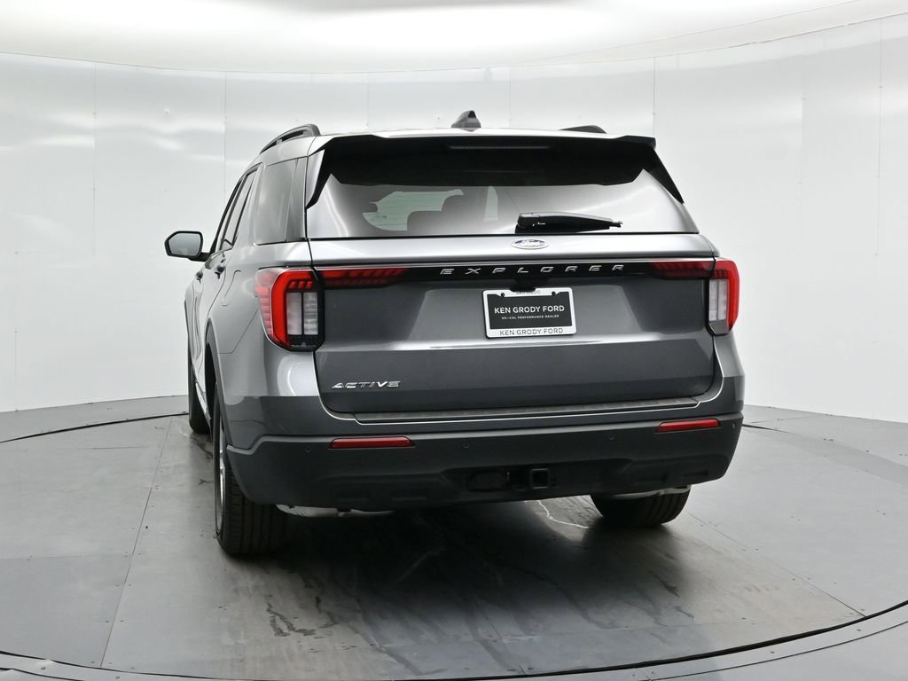 New 2025 Ford Explorer Active image 30