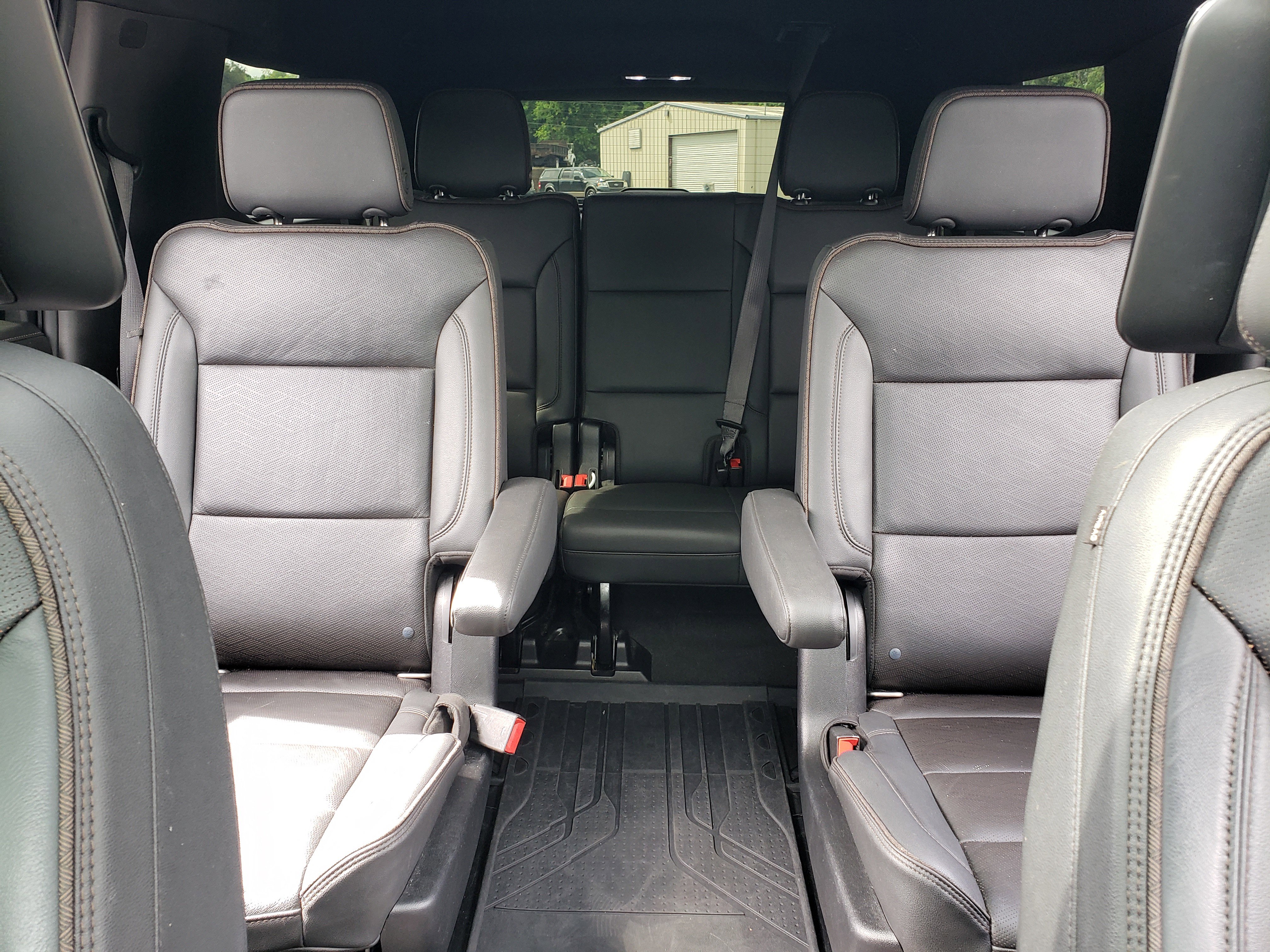 Used 2021 Chevrolet Suburban High Country image 31