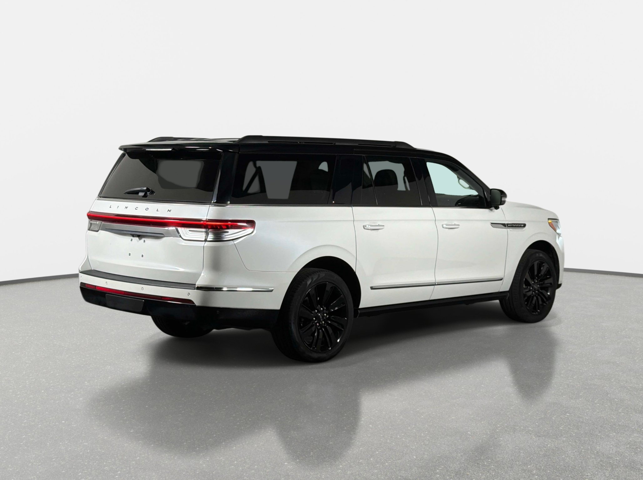 Used 2024 Lincoln Navigator L Black Label AWD/4WD image 7