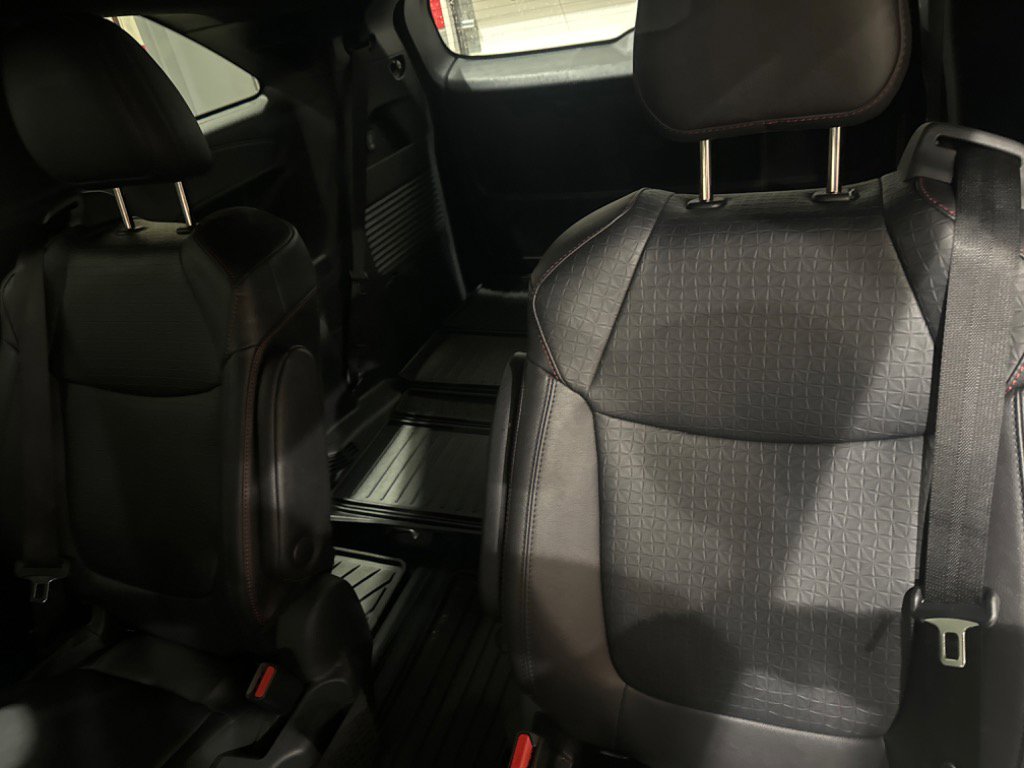 Used 2025 Toyota Sienna XSE w/ XSE Plus Package image 8
