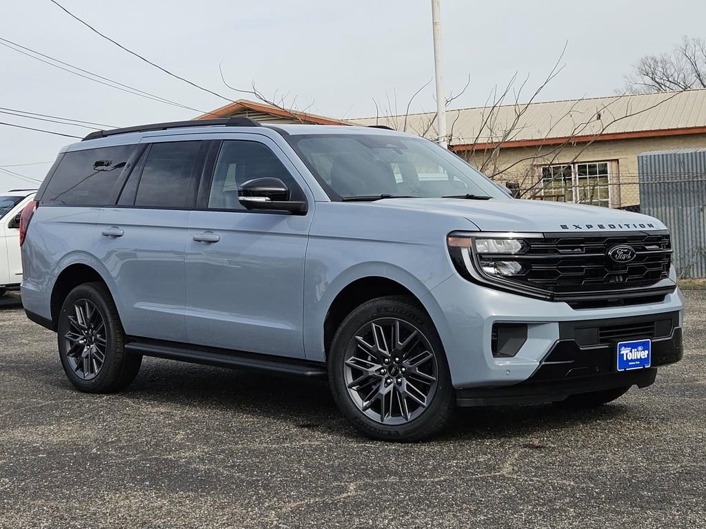 New 2026 Ford Expedition Platinum w/ Stealth Appearance Package video 2