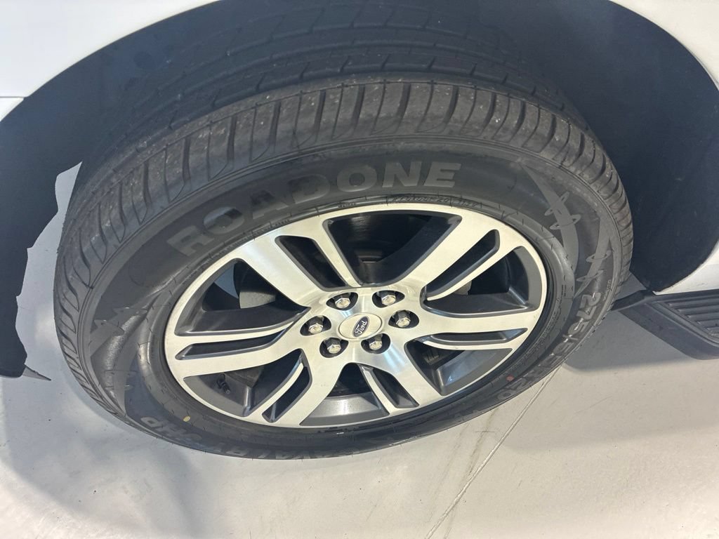 Used 2024 Ford Expedition Limited AWD/4WD image 12