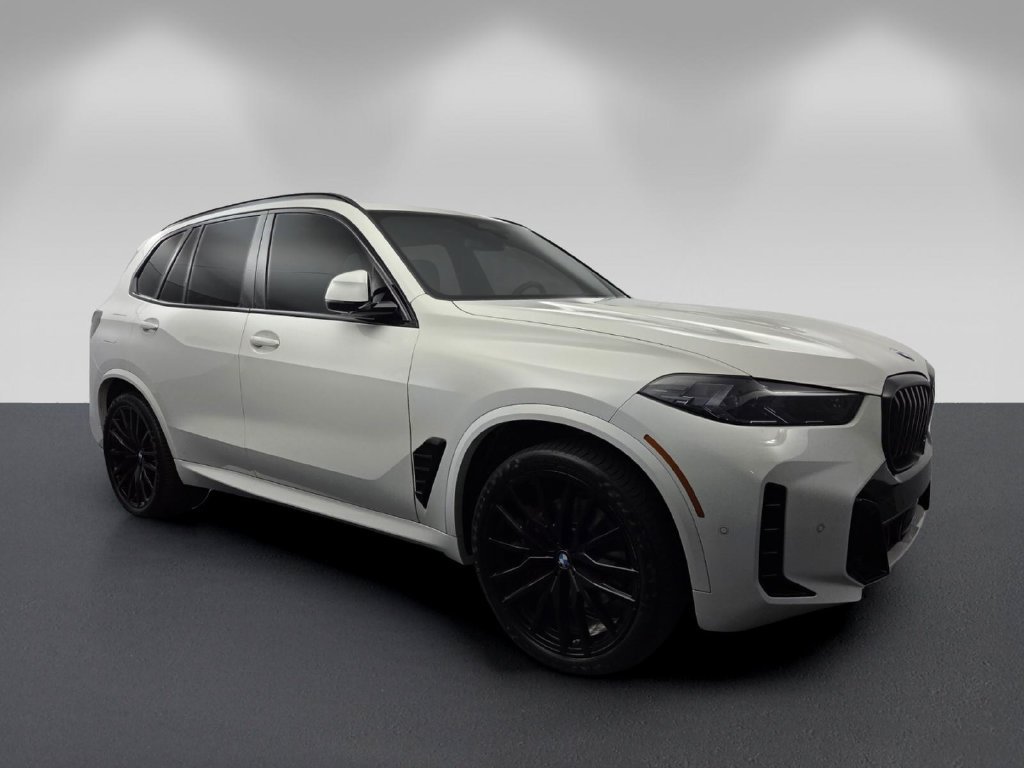 Used 2024 BMW X5 xDrive40i w/ M Sport Package