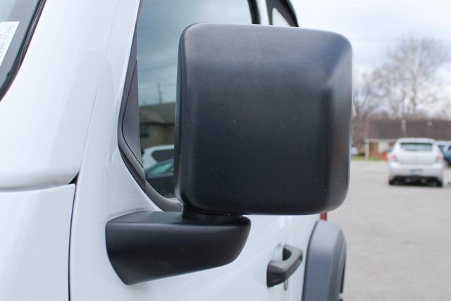 Used 2024 Jeep Wrangler Sport image 7